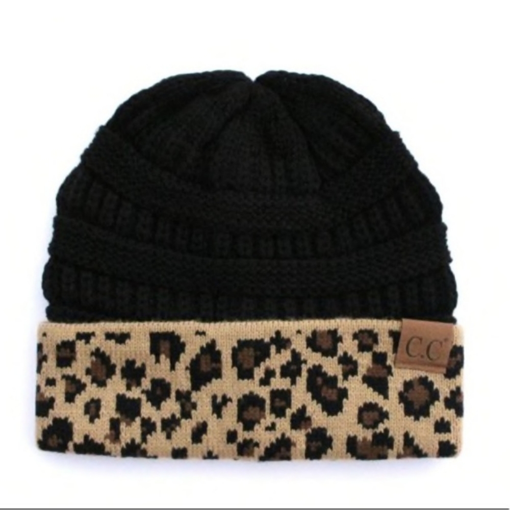 LAST ONE! 🥳HOST PICK🥳 NWT C.C. Black and Leopard Print Knit Beanie - Picture 6 of 16